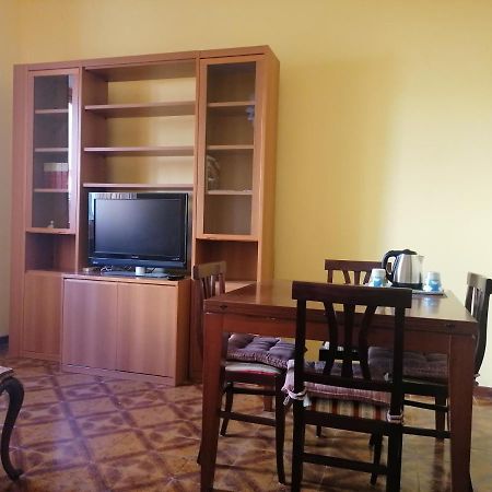 Due Finestre Sul Cortile Hotel Novi Ligure Exterior photo